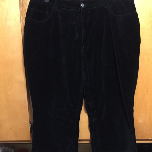 Old Navy Pants - •💥Velveteen Black Slacks💥